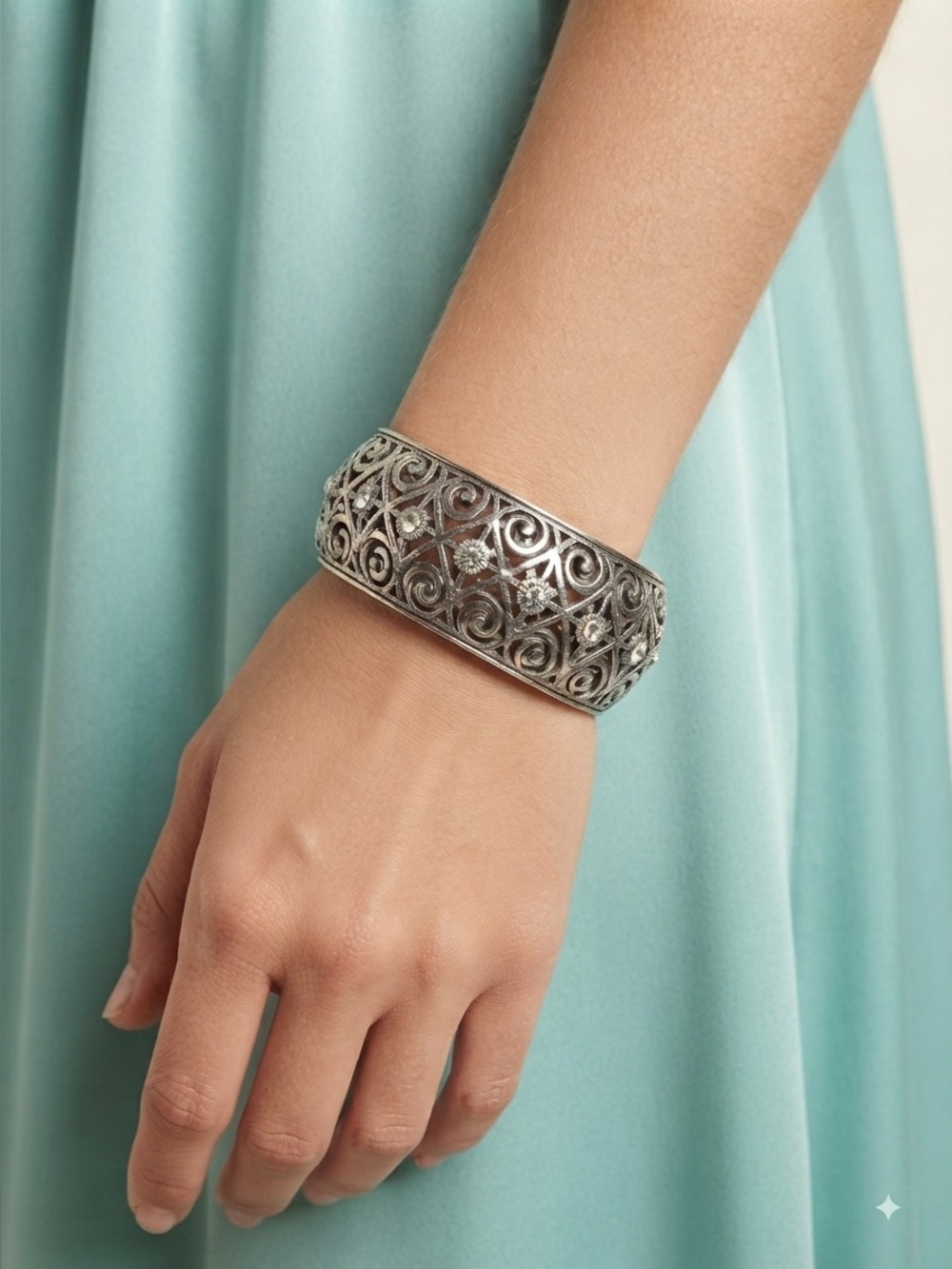 Silver Tone Filigree Stretch Bracelet with Rhinestones